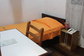 Tana-Jacaranda - Hostel