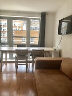 Stylish Maisonette and studio in Victoria