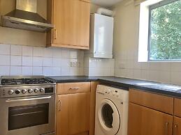 Stylish Maisonette and studio in Victoria