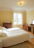 Clos Mirabel Manor B&B