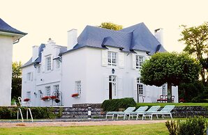 Clos Mirabel Manor B&B