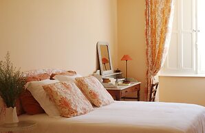 Clos Mirabel Manor B&B
