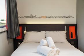 easyHotel Milton Keynes