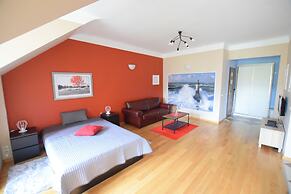 Elegant Apartment Old Town III