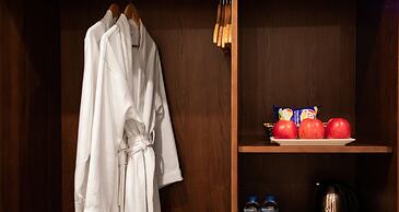 Hanoi Lakeside Premium Hotel