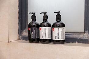 Locals Boutique Apartment Huafa Plaza 11