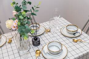 Locals Boutique Apartment Huafa Plaza 11