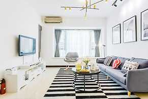 Locals Boutique Apartment Huafa Plaza 15