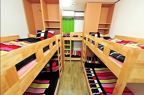 Jarasum Guesthouse - Hostel