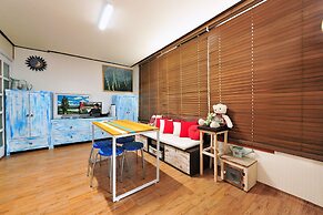 Jarasum Guesthouse - Hostel