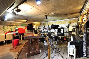 Jarasum Guesthouse - Hostel