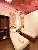 Gulf Hotel Colaba