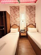 Gulf Hotel Colaba