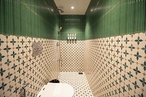 Gulf Hotel Colaba