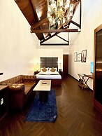 Gulf Hotel Colaba