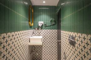 Gulf Hotel Colaba