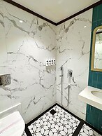 Gulf Hotel Colaba