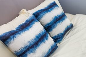 Locals Boutique Apartment Huafa Plaza 23