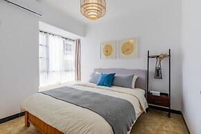 Locals Boutique Apartment Huafa Plaza 23