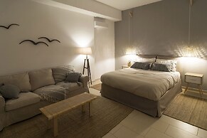 Syros Wellness Luxury Suites