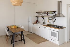 Syros Wellness Luxury Suites