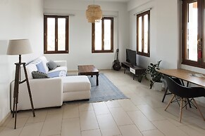 Syros Wellness Luxury Suites