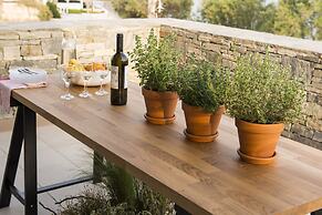 Syros Wellness Luxury Suites