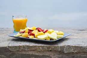 Syros Wellness Luxury Suites