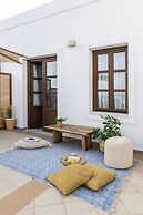 Syros Wellness Luxury Suites