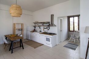 Syros Wellness Luxury Suites