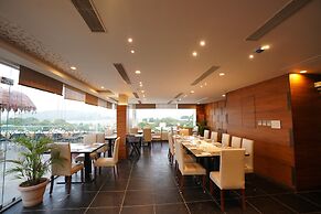 The Ramvilas - A Rooftop Lake View Hotel in Udaipur