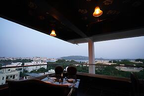 The Ramvilas - A Rooftop Lake View Hotel in Udaipur