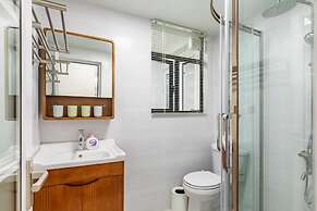 Locals Boutique Apartment Huafa Plaza 24