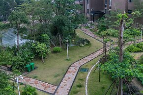 Locals Boutique Apartment Huafa Plaza 24