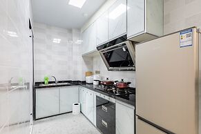 Locals Boutique Apartment Huafa Plaza 24