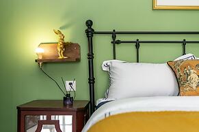 Locals Boutique Apartment Huafa Plaza 25