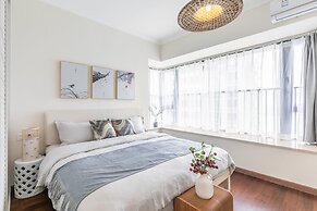Locals Boutique Apartment Huafa Plaza 26