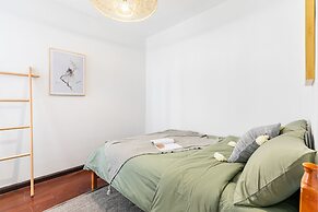 Locals Boutique Apartment Huafa Plaza 27