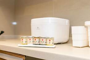 Locals Boutique Apartment Huafa Plaza 28