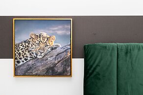 Locals Boutique Apartment Huafa Plaza 28