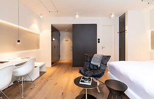 KPM Hotel & Residences