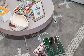 Locals Boutique Apartment Huafa Plaza 31