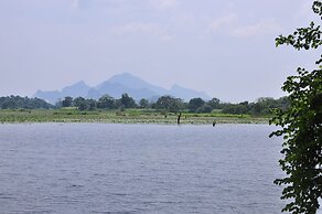 wish prabha lake view lodge