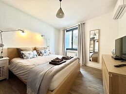 Home 12 