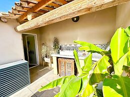 Home 12