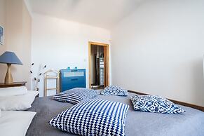 Elegant Apartment Market Square