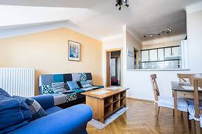 Elegant Apartment Market Square