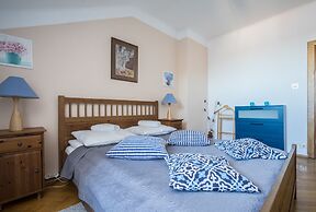 Elegant Apartment Market Square