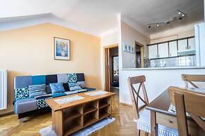 Elegant Apartment Market Square