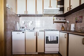 Elegant Apartment Market Square